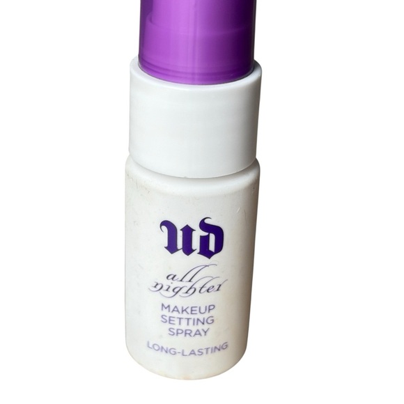 Urban Decay All NIghter Makeup Long-Lasting Setting Spray .5 oz - Picture 2 of 5